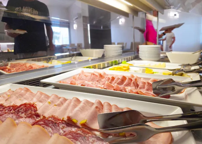 Continental Hotel 3*