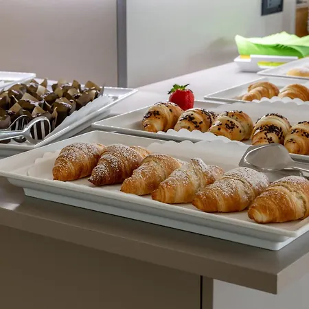 Ξενοδοχείο Continental 3*