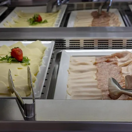 Continental Ξενοδοχείο Καόρλε