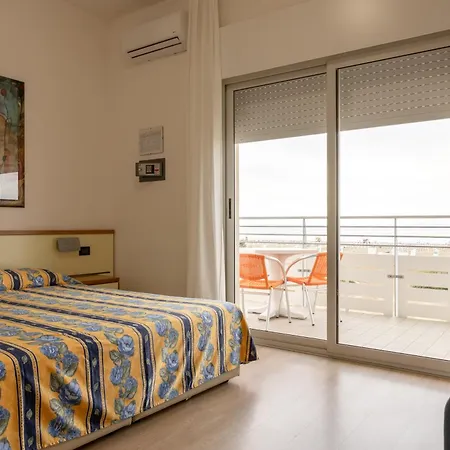 Continental Hotel 3*