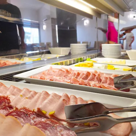 Continental Hotel 3*