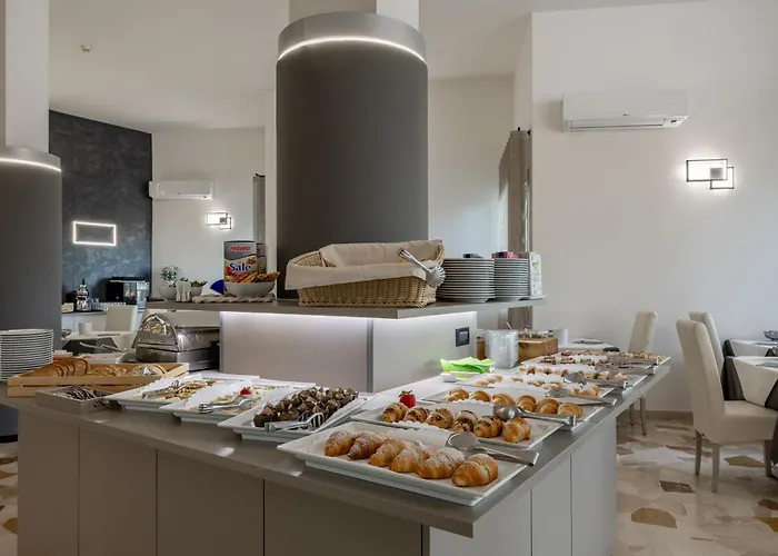 Отель Continental Каорле