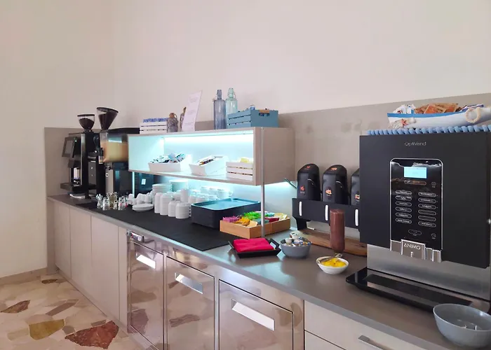 Отель Continental